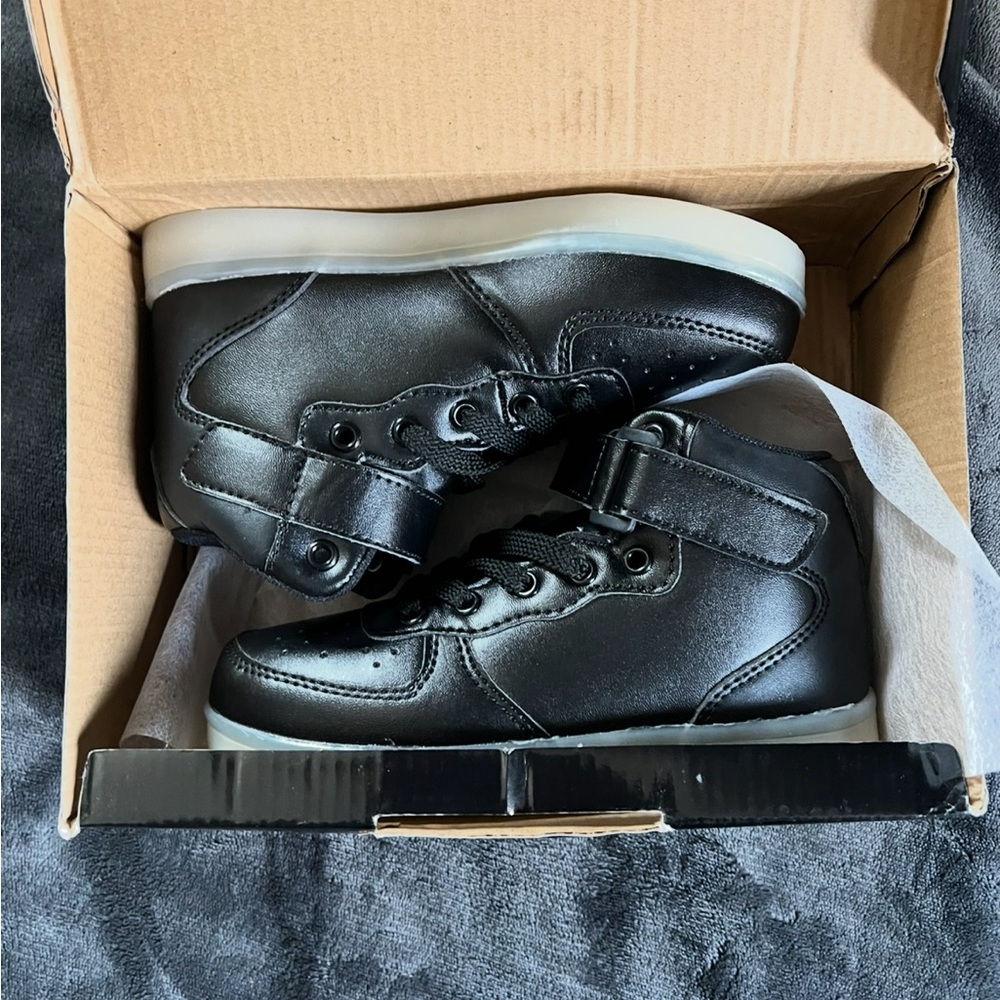 ATS LED Light-up Glow Sneaker Style: SM6151